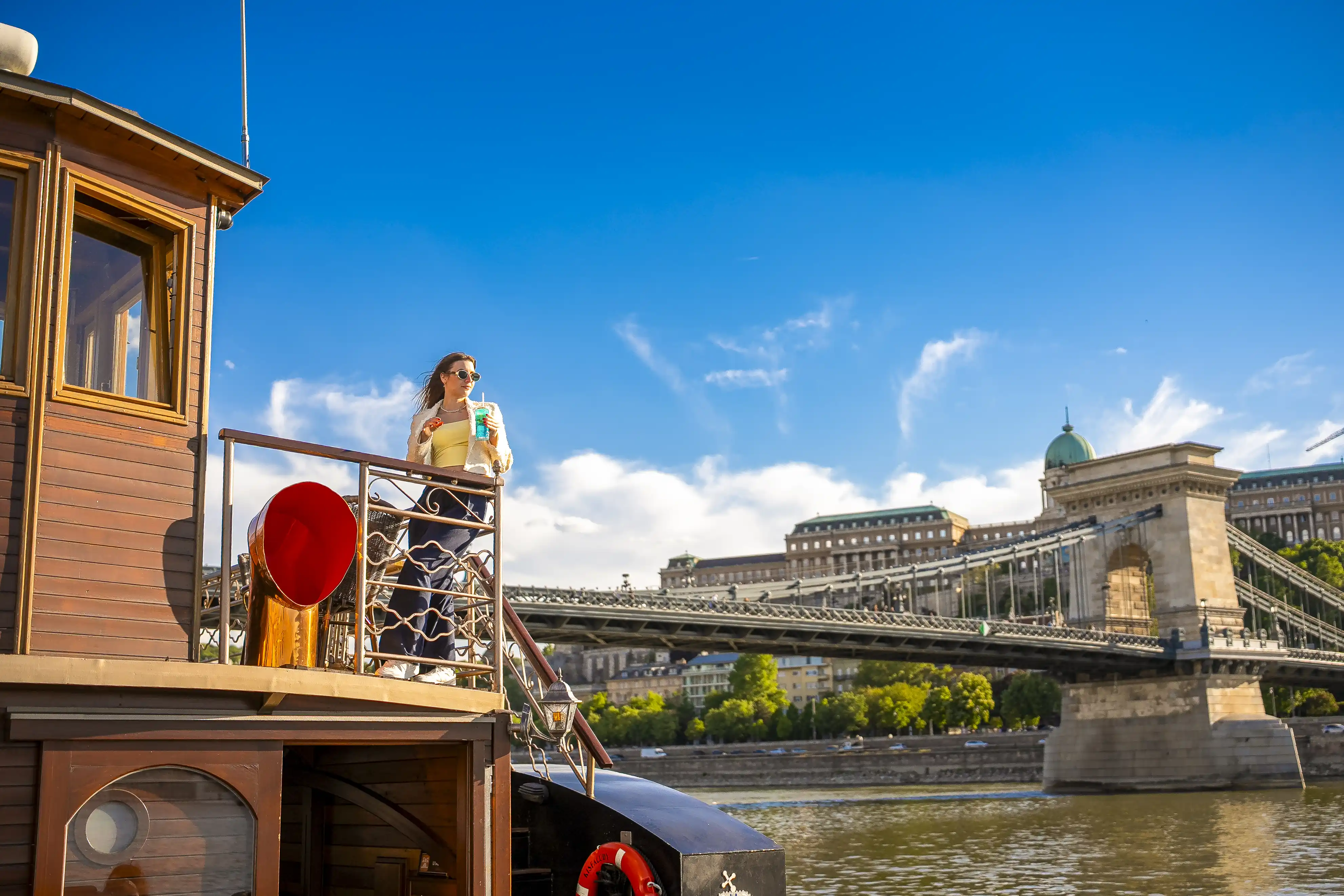 Historical boat tours with the best sights of Budapest
